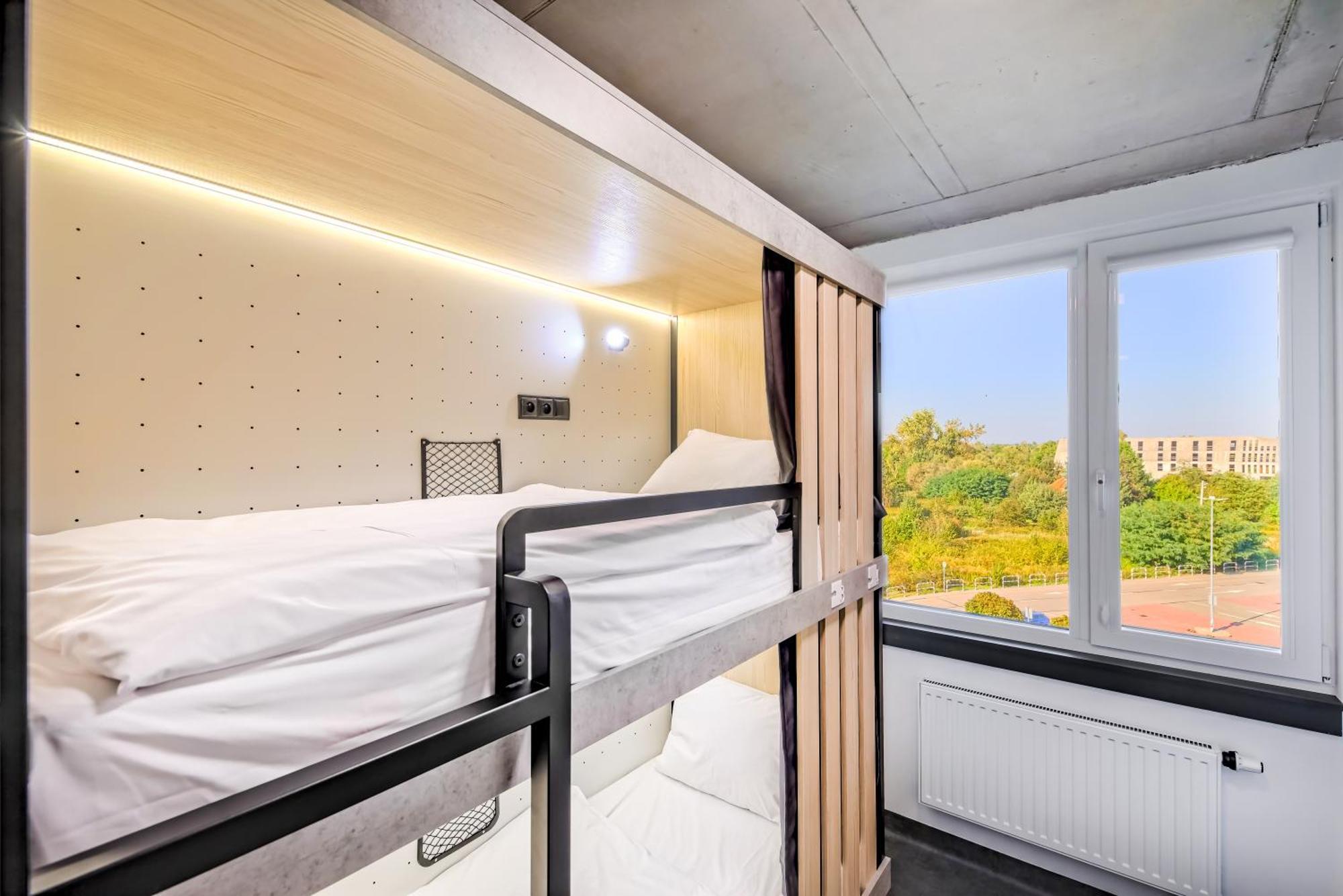 Easy One Premium Art Aparthotel Krakow Exterior photo